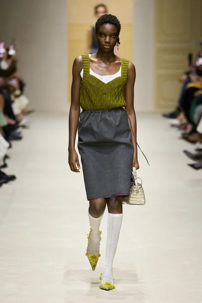 Look 54